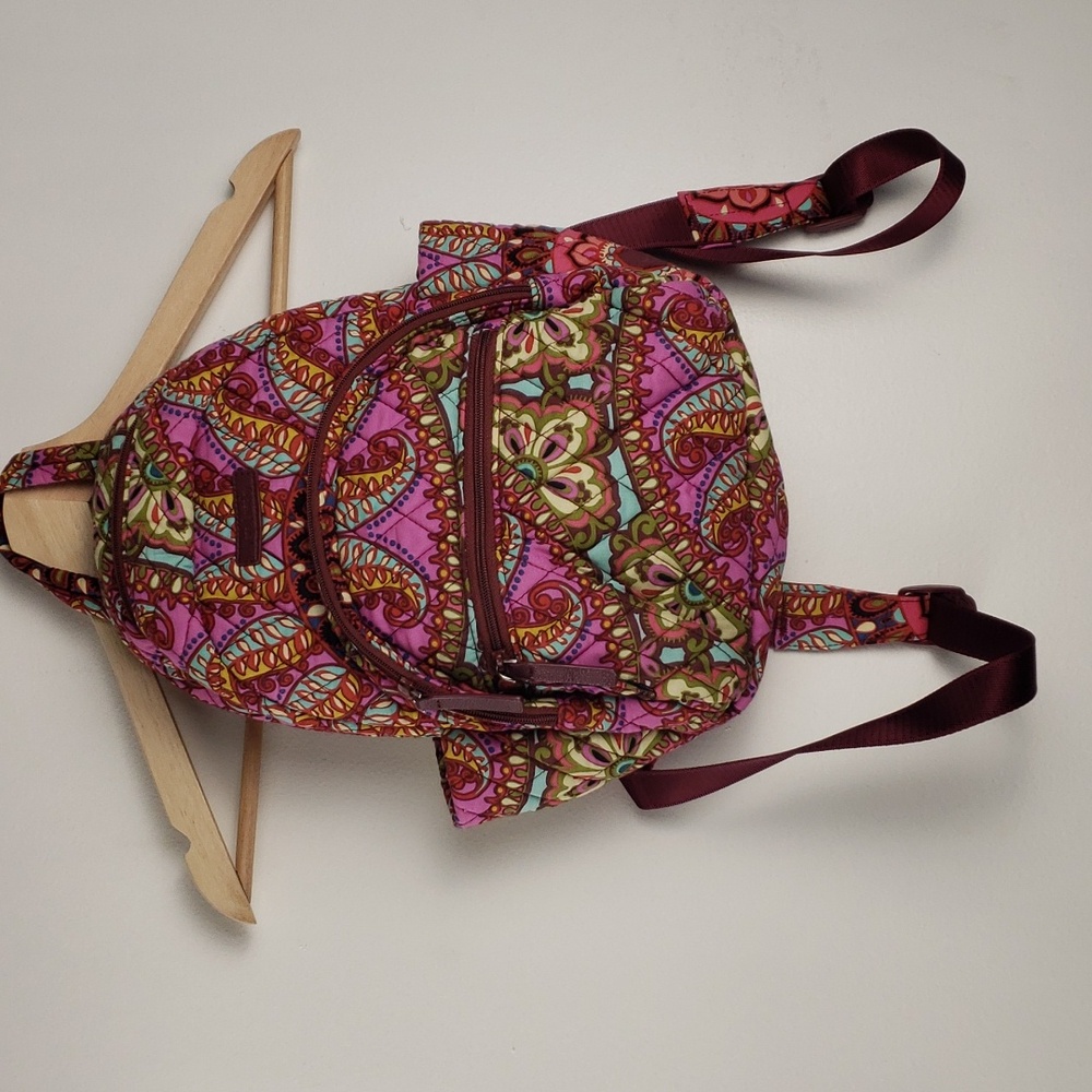Vera Bradley Lighten Up Essential smallBackpack Resort Medallion